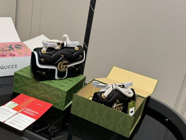 配折叠盒飞机盒 Size：22*13Cm 26*14Cm Gg Marmont 22Cm 26Cm 头层羊皮蜜蜂系列 质量很好 性价比高 古奇原单品质