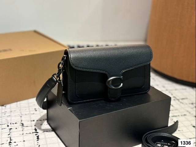 配折叠盒子 Coach蔻驰tabby酒神手提单肩斜挎包 耐用 时尚 百搭 颜值爆表 小红书热门推荐 火的不要不要的 简约大牌风 尺寸小号21 12 配折叠盒子 Coach蔻驰tabby酒神手提单肩斜挎包 耐用 时尚 百搭 颜值爆表 小红书热门推荐 火的不要不要的 简约大牌风 尺寸小号21 12