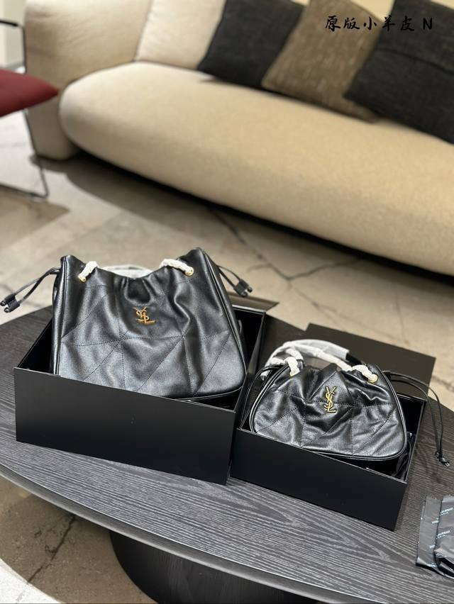 Ysl新款购物袋jamie4.3 Pochon 一款集 慵懒洒脱精致为一体的handbag 有调性. 有精致 有质感 有故事 圣罗兰先生最爱的灵感缪斯之一bet