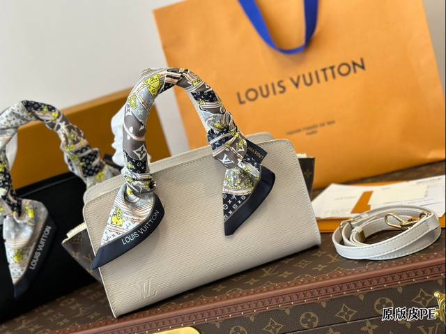 Lv Varenne 半夜偷偷更新包包 水波纹拼接经典老花办公通勤之良选天选 25*16 Lv Varenne 半夜偷偷更新包包 水波纹拼接经典老花办公通勤之良选天选 25*16