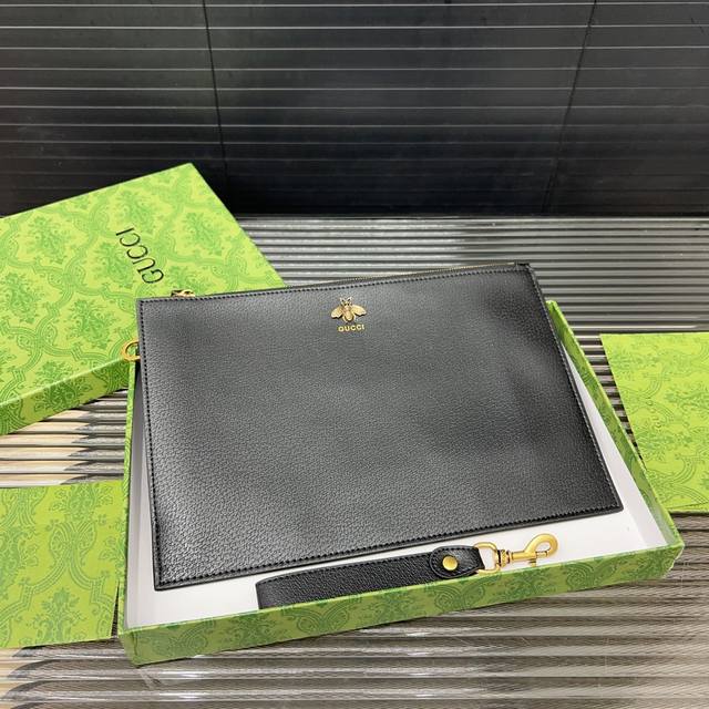 Gucci 古奇 印花手拿包 Gg印花手袋 手包 采用精湛镶嵌细工，实物拍摄 原厂原版面料 配送原版礼盒 29 X 19Cm。