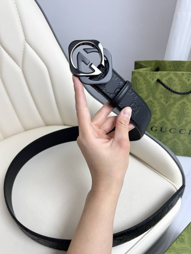 Gucci,原厂精密电渡扣头,意大利原厂皮,宽4.0Cm,代购级。 Gucci,原厂精密电渡扣头,意大利原厂皮,宽4.0Cm,代购级。