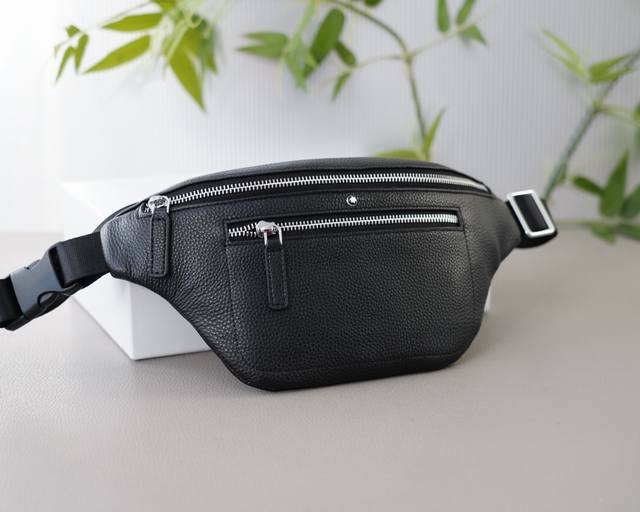 万宝龙 官网同步 高版本 腰包 永恒不过时的标志性产品 纯原单小牛皮 顶级五金制作 非市面普通版本 今年montblanc最爱的款式 全部实拍 实用性非常高 完 万宝龙 官网同步 高版本 腰包 永恒不过时的标志性产品 纯原单小牛皮 顶级五金制作 非市面普通版本 今年montblanc最爱的款式 全部实拍 实用性非常高 完