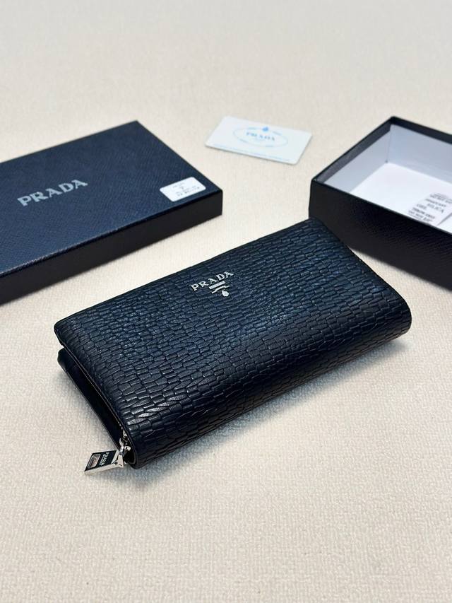 颜色 黑尺寸 21X10普拉达手包牛皮手感一流内置卡位外附手机位男士必备 颜色 黑尺寸 21X10普拉达手包牛皮手感一流内置卡位外附手机位男士必备