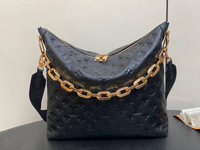 出厂价 顶级原单 M12068黑色 全皮链条包 Coussin Hobo MM手袋 m12072 紫红色 m12071 灰褐色 m12068 黑色 作为Cous