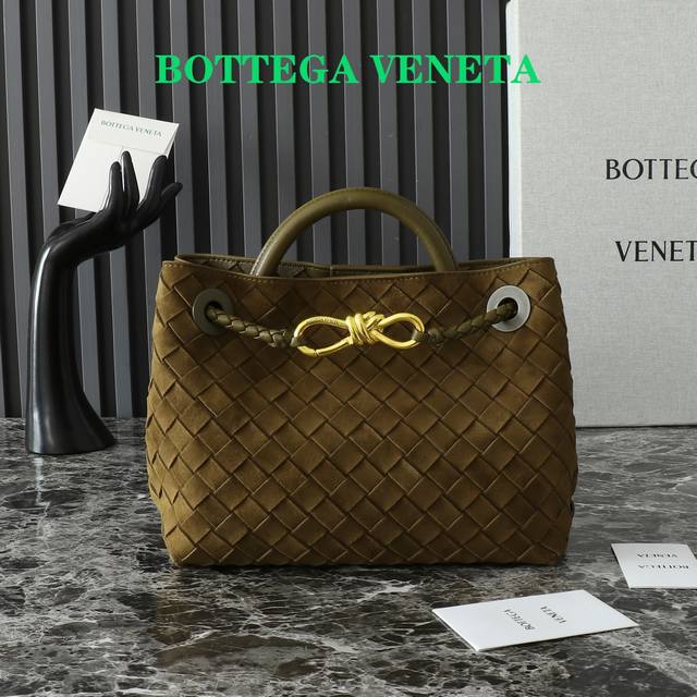 BV的新款Andiamo出货啦真的实火Bottega Veneta 本季推出的新款Andiamo编织手袋真的是火遍全球！！海内外明星纷纷上身，奥斯卡影后杨紫琼都 - 点击图像关闭