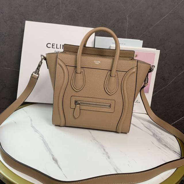 正品级 质量好到炸 CELINE nano笑脸包 全新升级版手工打造精致细腻现货首批数量有限先下手为强 型号:189243荔枝纹 裸杏 尺寸：20-20-10