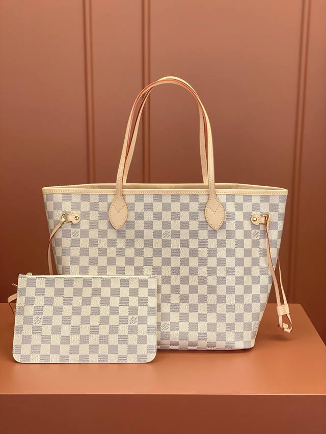 芯片版原厂皮 NEVERFULL 中号手袋 型号：M40995 材料：全钢五金，进口原厂面料 包装：全套原厂免税包装 尺寸：31x28x14CM