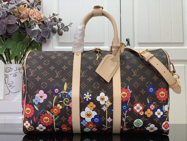 顶级原单 特惠 KEEPALL 45 旅行袋 M14182 41418 老花 太阳花 村上隆 Keepall是路易威登旅行袋系列中的经典。这个大号Keepall - 点击图像关闭