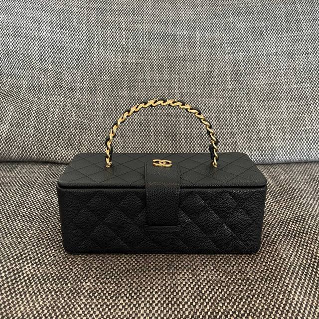 Chanel Vintage 牛皮手提化妆包尺寸:22X10X8.5Cm