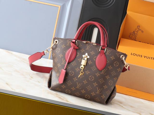 大 ，小 升级原版 M44351 M44350 M44359 这款Flowerbb拉链Tote手袋采用柔软的Monogram帆布打造，配有光滑的皮革手柄、肩带及