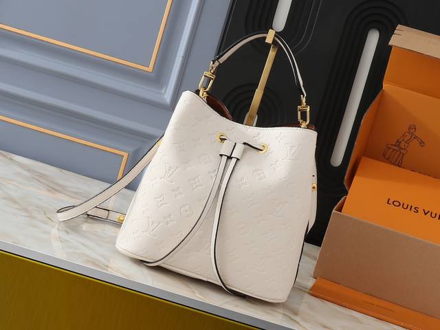 升级原版 M45256 M11815 M44022 M45306 M45307 NéOnoé 中号水桶包取材 Monogram Empreinte 压纹皮革，在