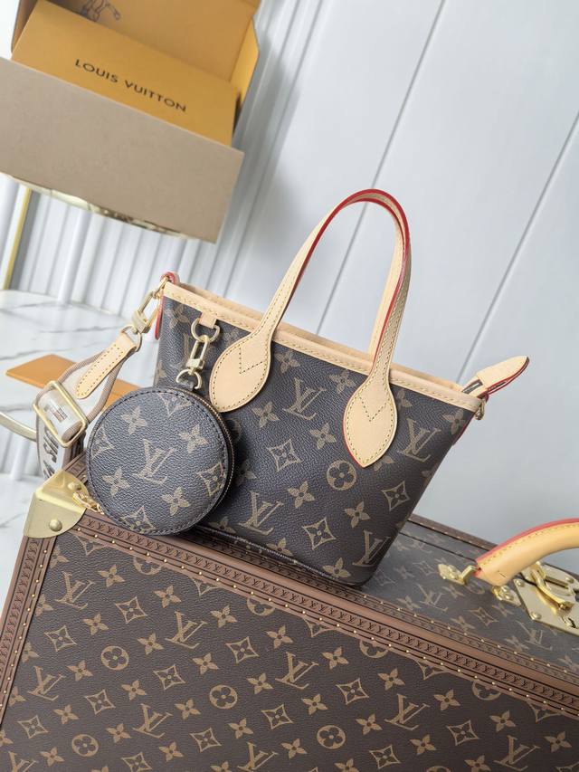 动态芯片 顶级原单 M46705 本款 Neverfull Bb 手袋将品牌经典 Neverfull 手袋化为迷你托特包，可容纳智能手机和短款钱包等随行物品。D
