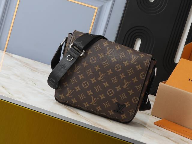 升级原版 N00085 M30969 M42711 M42710 M46255 男差包系列 District 小号邮差包 本款 District 小号邮差包取材