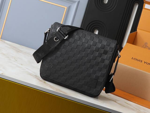 升级原版 N00085 M30969 M42711 M42710 M46255 男差包系列 District 小号邮差包 本款 District 小号邮差包取材