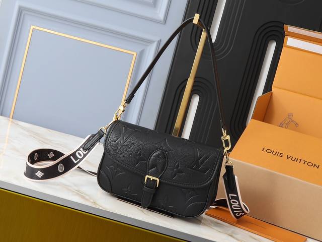 升级原版M46583 M46584 M46386 M46388 M45985 全皮法棍包系列 新款 Diane 手袋 黛安挎包是由 Monogram Empre