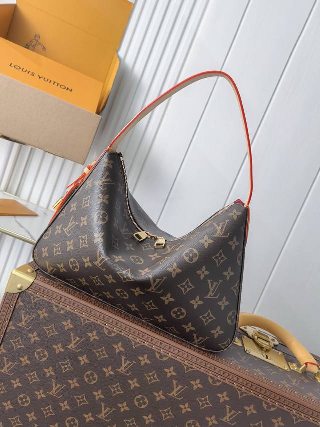 动态芯片 顶级原单 M11952 本款 Slouchy 小号手袋采用路易威登经典 Monogram 帆布，以肩背手提两相宜的别致廓形驾驭商务办公或周末出游等各式