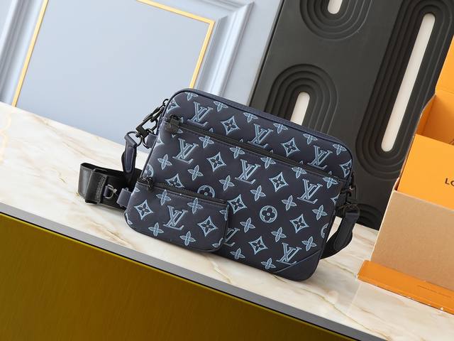 升级原版 M11648 M11645 M24754 M46603 M46602 M46604 M69443 本款 Trio 邮差包取材 Monogram 压纹牛