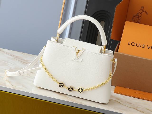 广州货 升级原版 M00014 M00013 M00015 全新尺寸 本款 Capucines 全新尺寸手袋展现柔婉之美:Taurillon 皮革包身搭配浅色翻 广州货 升级原版 M00014 M00013 M00015 全新尺寸 本款 Capucines 全新尺寸手袋展现柔婉之美:Taurillon 皮革包身搭配浅色翻