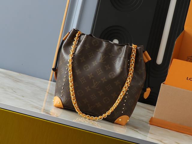 升级原版 M97063秀款黄花,老花水桶包, Louis Vuitton 2025早春系列水桶包 新季包袋作品中最引人注意的新款NéOnoé水桶包, 在底部和侧 升级原版 M97063秀款黄花,老花水桶包, Louis Vuitton 2025早春系列水桶包 新季包袋作品中最引人注意的新款NéOnoé水桶包, 在底部和侧