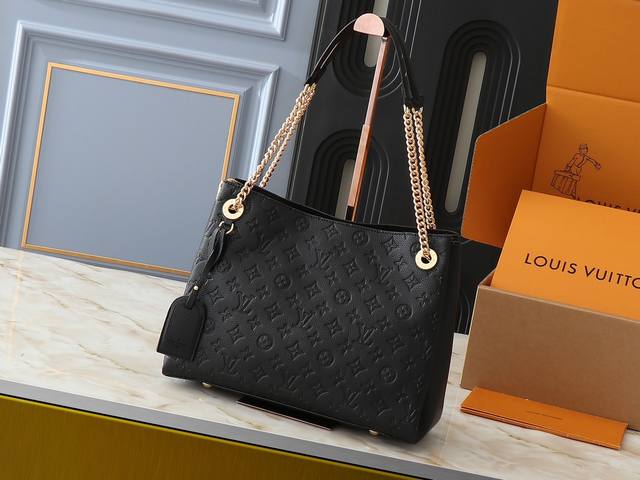 升级原版M43772.M43759 M43758这个苏雷恩Mm链手提包在字母Empreinte皮革与它的金色链是一样的功能，因为它是复杂的。非常容易穿戴感谢皮革