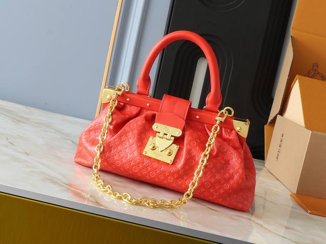 升级原版 M46544 M22326黑色 M22325蓝色 M22327西瓜红全皮云朵包系列 Monogram Clutch 手袋 来自 Nanogram 特别