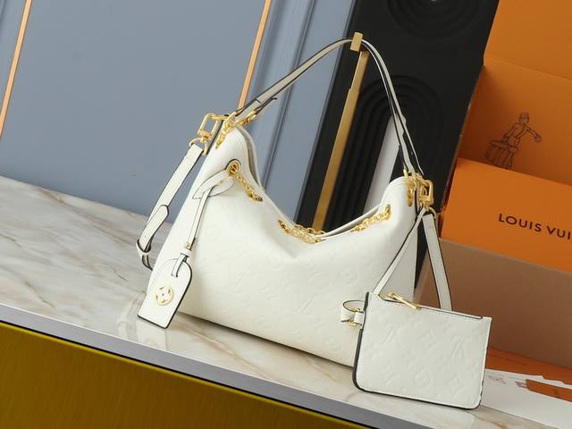 升级原版 M11283 M25453 M47209 M46545 M46492 本款 Summer Bundle 手袋出自 DéGradé 系列，崭新抽绳设计增