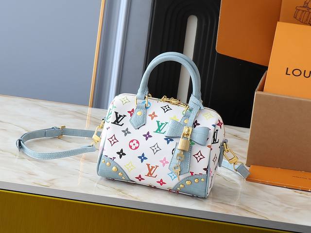 升级原版 鳄鱼纹M58953 M46234 M46222 Speedy BandoulièRe 20 手袋取材柔软涂层帆布，以缤纷彩虹色调描摹全幅 Monogr