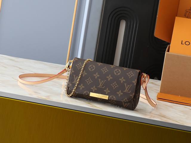 升级原版 M40717老花 N41277白格 N41276啡格 本款 Monogram 帆布制成的一款小巧轻便的手袋，它是你出席任何场合都可以携带的经典款式。磁