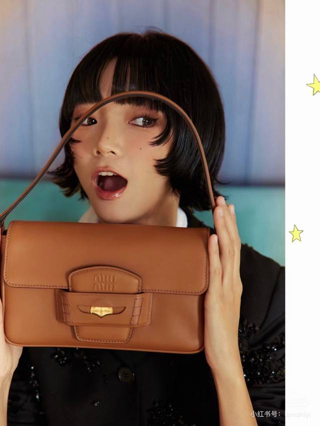 特级五金原厂皮 Penny 牛皮革手袋～干邑色 尺寸:W23×H13.5×D5Cm 編號：Mm0790_5Bd Mm模特图