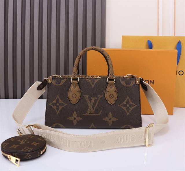 顶级原单 独家实拍 M46653 本款 Onthego 托特包融合 Giant Monogram 和 Monogram Reverse 帆布，焕新演绎 East