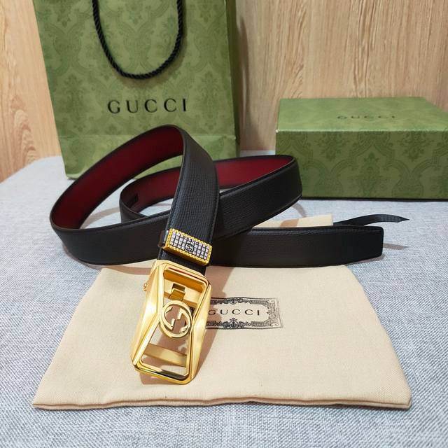 配正版包装，供应电商代购平台，古奇高端原单品质，无缝衔接高端工艺贴合制作，原厂进口头层牛皮，搭配精品G字自动扣，看货看品质带宽3.5Cm，对版对货，高清实拍大图