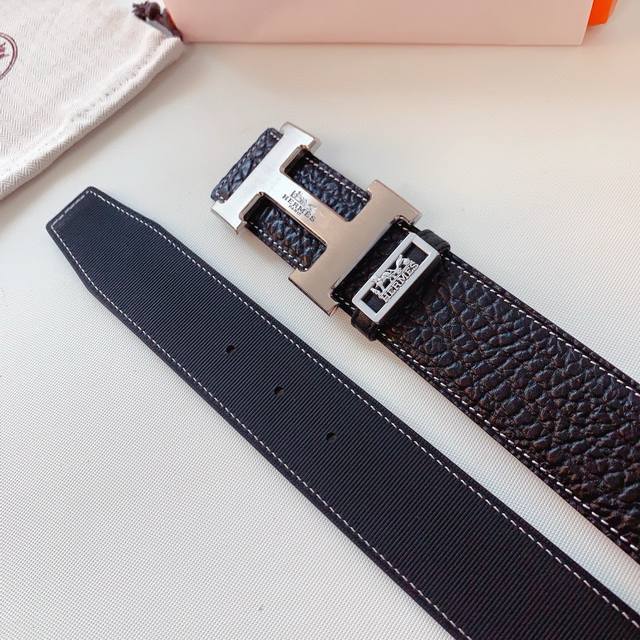 爱马仕新款高端系列 ，宽度3.8Cm，正品尺寸 ，精品纯钢扣，真空电镀，工艺精细，天然头层牛皮压制大象纹，搭配横条纹，尽显品牌个性，质感超赞，对版车线