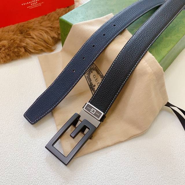 配送正版包装，古奇Gucci官网原单精品，南韩摔进口原厂皮，双面头层摔纹，细腻皮质柔软高档，旋转双G扣，对版开模，双色带身两面可用 高端专供 品质保真，看货看质