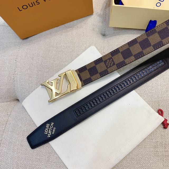 Lv路易威登新款纯钢自动扣系列，宽度3.5Cm，配正版包装，顶级高端精工贴合工艺，五金精品打磨材质，高端品质进口原厂皮料，正版开模， 高清实拍大图 ，保质保量