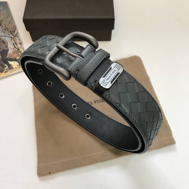 配正版包装，Bv针扣正版同步，顶级高端专供原单，意大利进口真正胎牛皮纯手工编织切边，对照正版开模复刻，精钢喷砂扣件，精细打磨五金 好货上手即知，比拼质量拼做工，