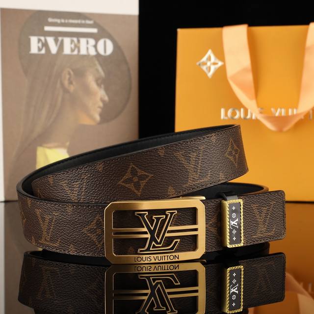 Lv新款自动扣系列，宽度3.5Cm，配正版包装，顶级高端精工贴合工艺，纯钢五金精品打磨材质，高端品质进口原厂皮料，正版开模， 高清实拍大图 ，保质保量