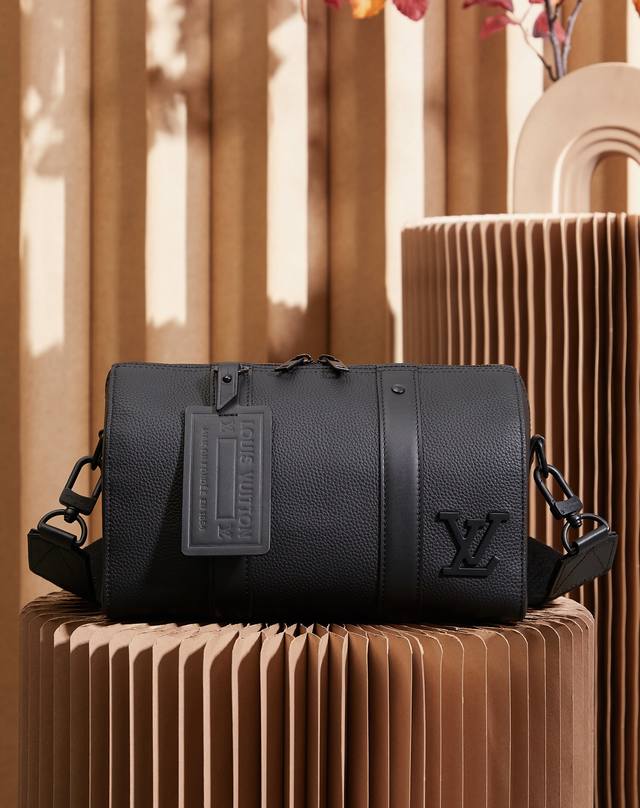 Nfc动态芯片版 顶级免检 全钢五金 本款 City Keepall 手袋于 秋季绽放路易威登新古典主义风尚。Aerogram 细粒面牛皮革如传统航空信笺般柔软