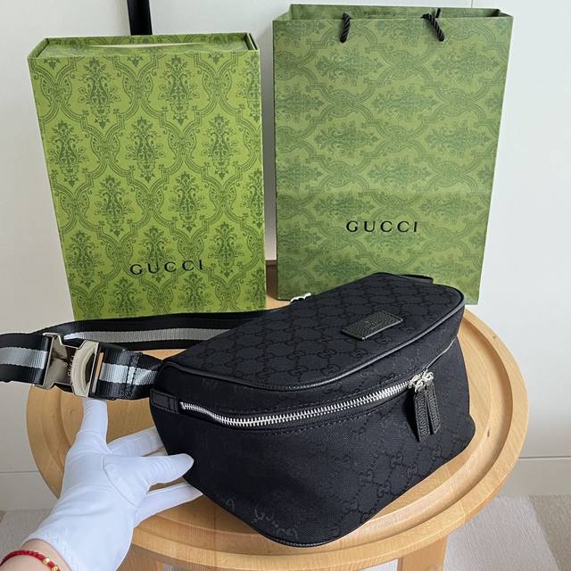 实拍# 款号：449182克布 尺寸：27-13-12Cm 男女同款斜挎胸包腰包 多种背法 织带可调节长短 卡扣设计好穿戴 别看它小 真的很能装！自重轻！ 出门