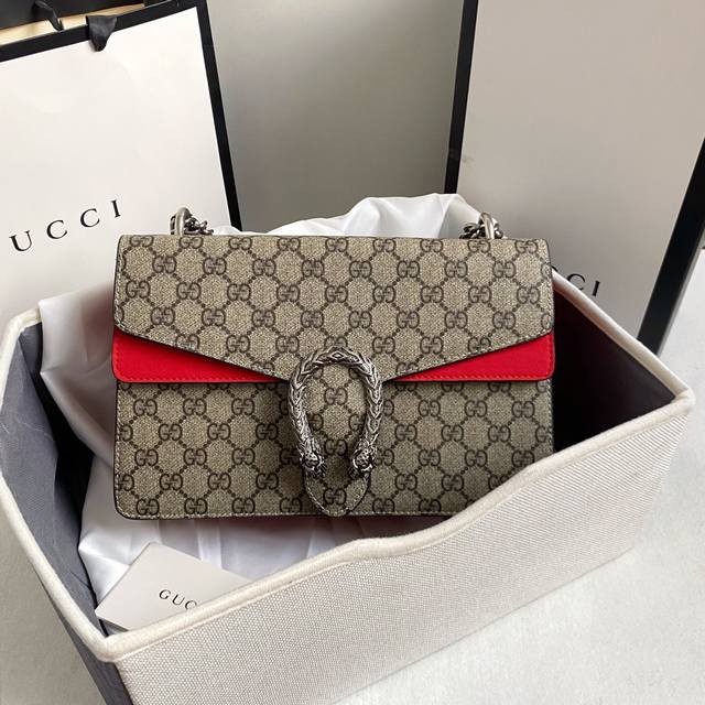 升级版实拍# 型号 ：400249 尺寸： 28X18X9Cm 酒神28 万年长青款，实在太火爆了。 酒神可以说是小古的翻身之作 出了几年，至今依旧地位屹立不倒