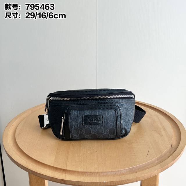 实拍# 款号：795463克皮 尺寸：29 16 6厘米 迷你手袋，迷你包在无边序曲系列中脱颖而出，在复古格调中注入现代设计精髓。 迷你手袋装饰椭圆形皮革标签，