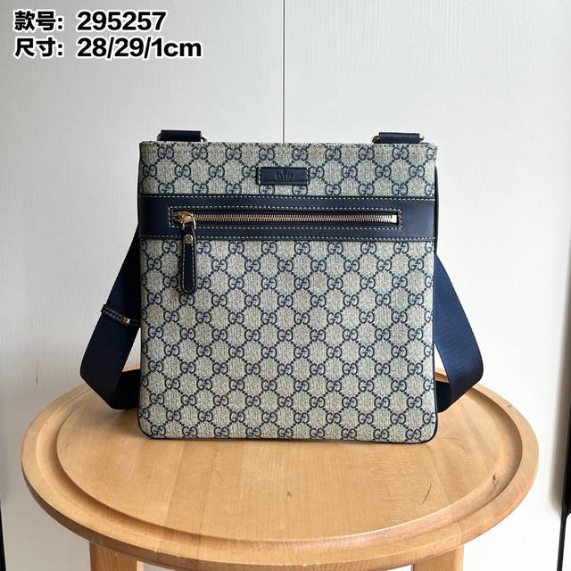 实拍# 款号：295257 尺寸：28 29 1Cm 经典Gg斜挎系列 轻便好用 三色入 跑量～