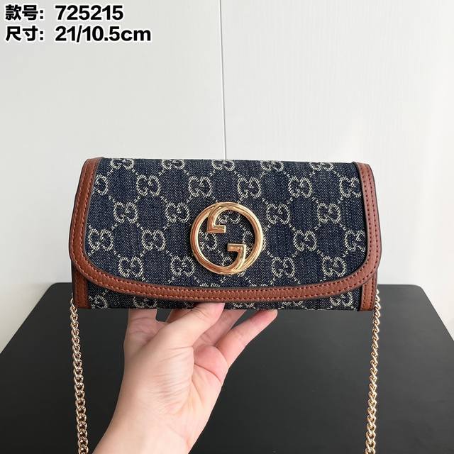 实拍# 型号 ：725215配盒 尺寸 ：21X10.5Cm Gucci Blondie一眼爱，中古包一直都是我的菜小超级火现在，主要是真的太好看了！ 可以腋下