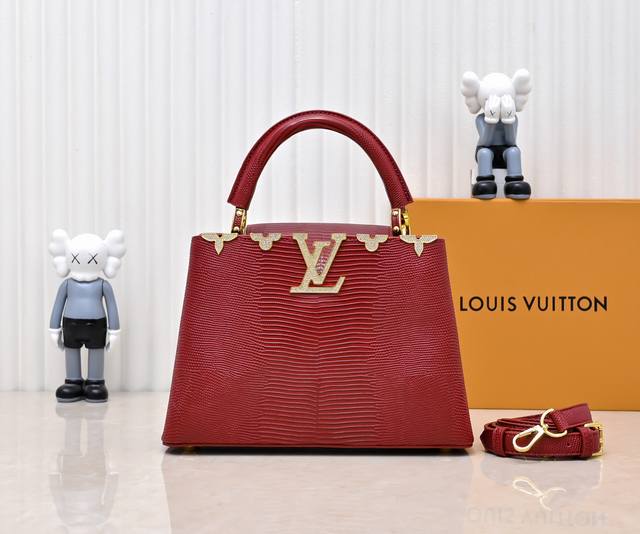 顶级原版 广州货M12297枣红蜥蜴皮拼金钻花冠本款Capucinesbb 手袋精巧融合雍容蜥蜴皮外层、细腻绵羊皮内衬和莹泽金属件 标志性翻盖成就两式风尚 内收