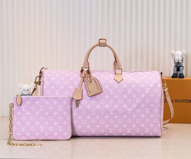 M41416 M11565 此款杰作诞生于 1930 年，在传统工艺和大胆创新之间开拓出品牌精湛匠艺。经典之作不断推陈出新，此次携 Monogram 丝印图案焕