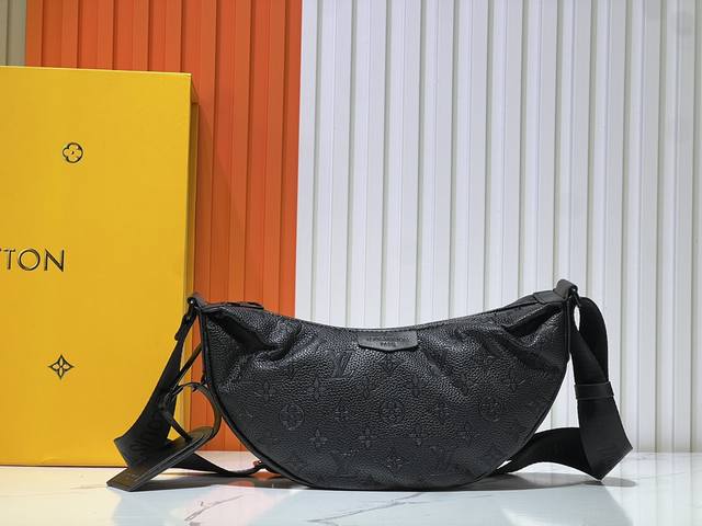 最新款 M47158 M12510 黑花、老花、压花 本款 Hamac 小号手袋浓缩 Hamac 手袋的经典设计，以 Monogram Eclipse 涂层帆布