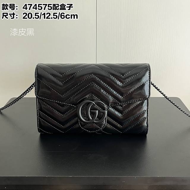 实拍# 型号：474575牛皮配盒 尺寸：20X 13X 6Cm Gg Marmont Woc系列迷你链条包 翻盖扣Gg古铜五金 背后缝线Gg 内里多隔层、放零