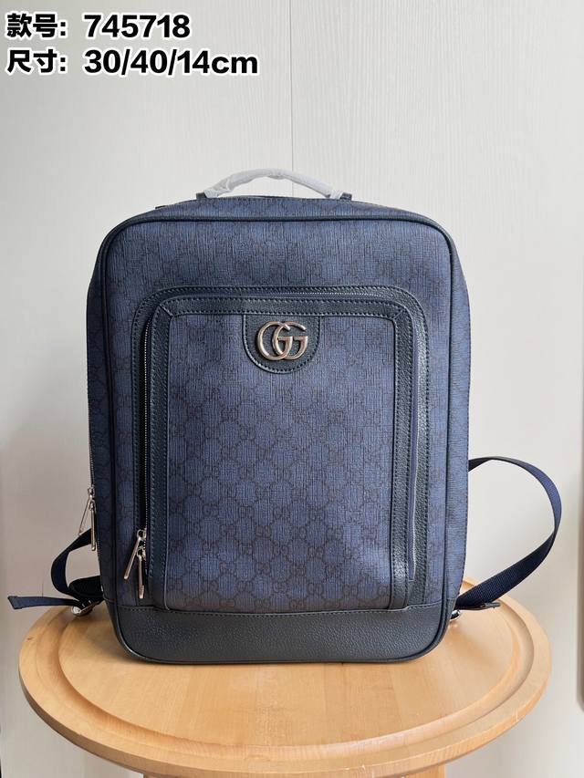 实拍# 型号：745718 尺寸：30X40X14Cm 背包始终是G家世界中不可或缺的一部分，以多种造型呈现，不同尺寸随心选择。作为不断壮大的Ophidia系列