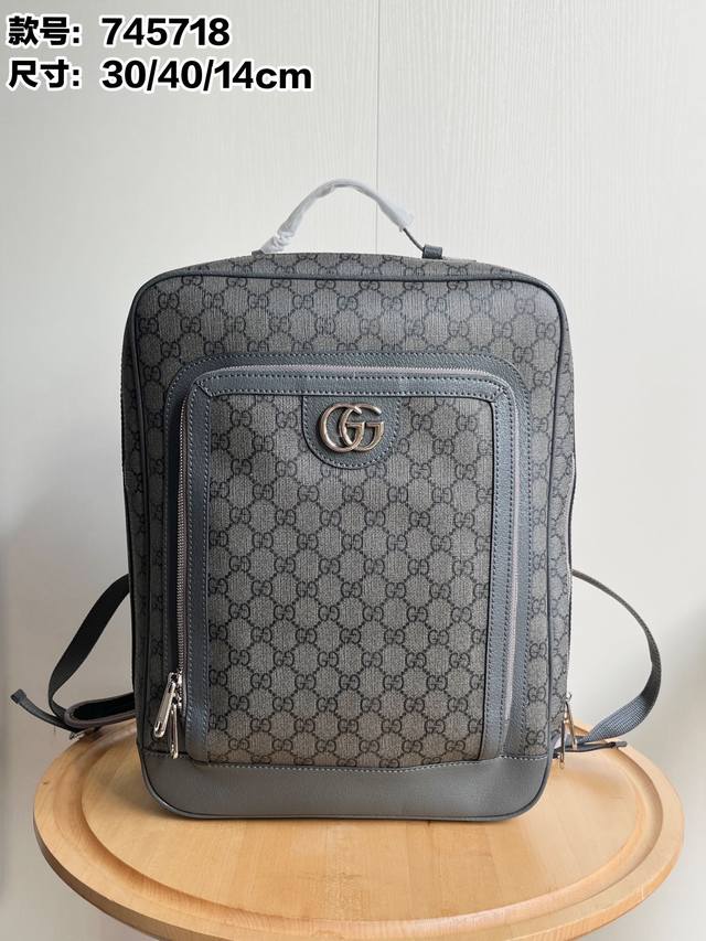 实拍# 型号:745718 尺寸:30X40X14Cm 背包始终是G家世界中不可或缺的一部分,以多种造型呈现,不同尺寸随心选择。作为不断壮大的Ophidia系列 实拍# 型号:745718 尺寸:30X40X14Cm 背包始终是G家世界中不可或缺的一部分,以多种造型呈现,不同尺寸随心选择。作为不断壮大的Ophidia系列