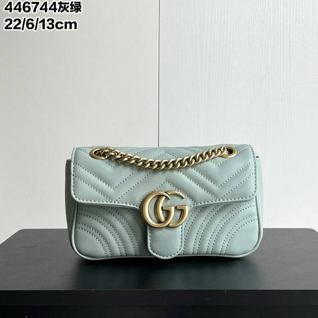 升级版实拍# 款号：446744灰绿 尺寸：22-6-13Cm Gg Marmont 小号 小号较小可爱 空间容量特能装 年度使用频率最高的当然是非G家这个Ma